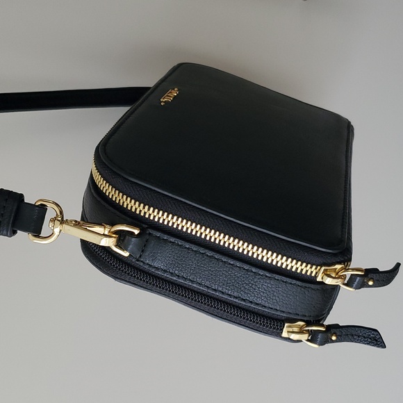 Tumi Voyageur Crossbody Leather Bag and Clutch in Black & Gold - Picture 4 of 15